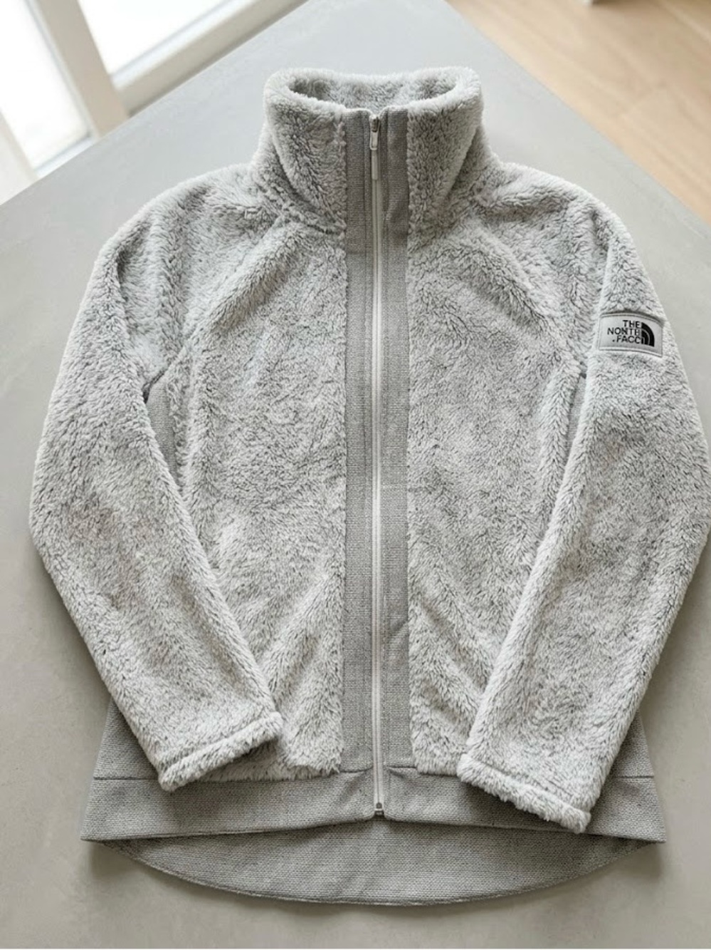 The North Face women’s Grey Fleece Jacket - Cozy Full-Zip
